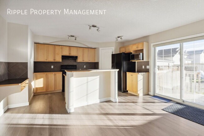 20 Taralake Rd NE in Calgary, AB - Building Photo - Building Photo