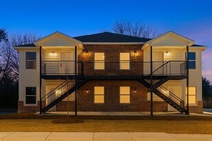 308 Gray Wolf Cir in Denton, TX - Building Photo