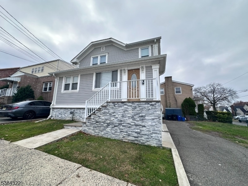 109 Arlington Blvd in North Arlington, NJ - Building Photo