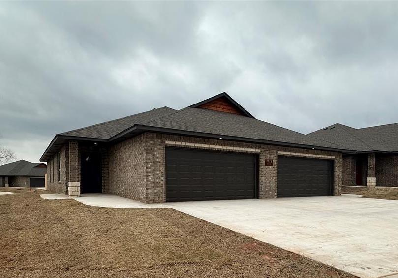 7620 Wildflower Way in Oklahoma City, OK - Building Photo