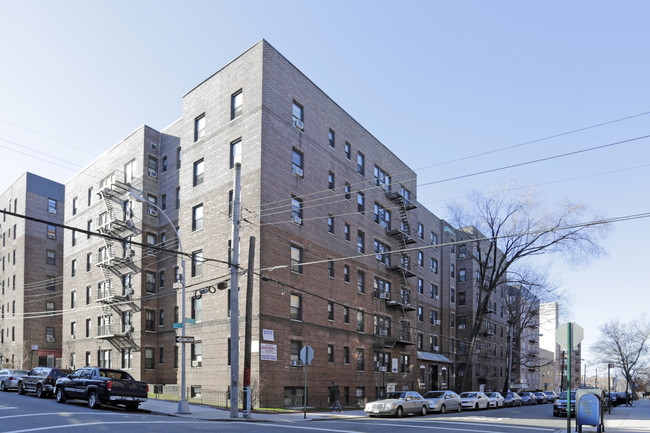 Commonwealth Apartments