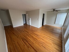 478 Landfair Ave in Los Angeles, CA - Foto de edificio - Interior Photo