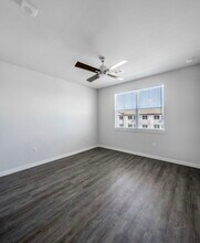 295 E Wilco Hwy in Hutto, TX - Building Photo - Building Photo