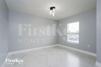 2918 NW 5th Ave in Cape Coral, FL - Building Photo - Building Photo