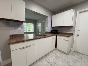6712 NW 60th St in Tamarac, FL - Building Photo - Building Photo