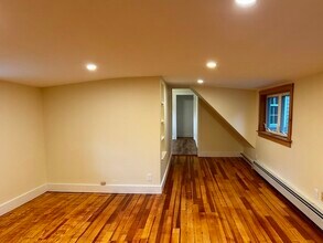 46 Elm St in Buckland, MA - Building Photo - Building Photo