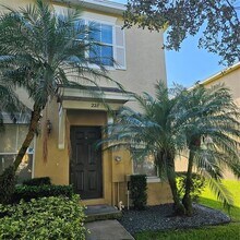 228 Deepcove Rd in Winter Garden, FL - Building Photo - Building Photo