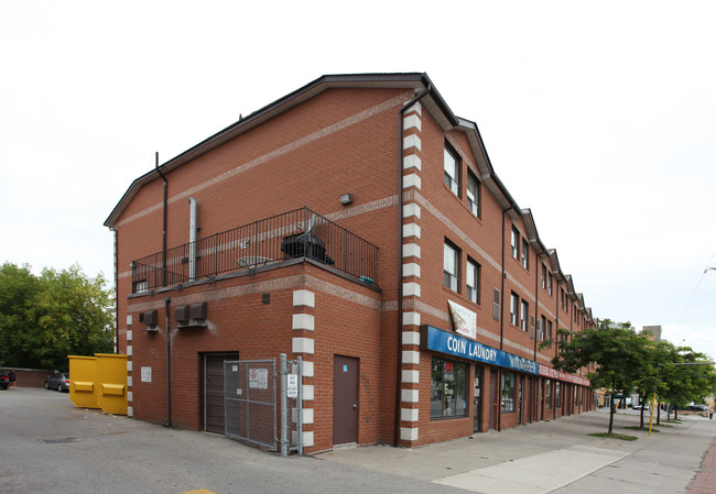 3460-3472 Bathurst St in Toronto, ON - Building Photo - Building Photo