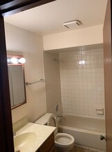 1200 Whispering Hills Ct in Naperville, IL - Building Photo - Building Photo