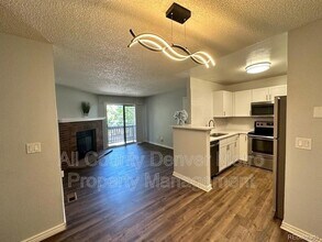 7881 Allison Way in Arvada, CO - Foto de edificio - Building Photo