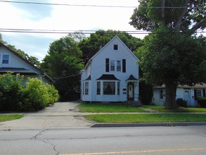 242 S Victory St in Waukegan, IL - Building Photo - Building Photo