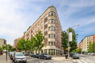 Rosa Parks Condominium in New York, NY - Foto de edificio - Building Photo