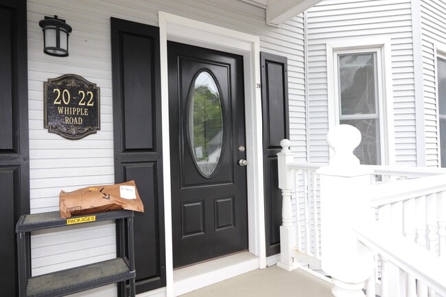 20 Whipple Rd in Kittery, ME - Building Photo - Building Photo
