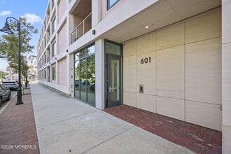 601 Heck St in Asbury Park, NJ - Foto de edificio - Building Photo