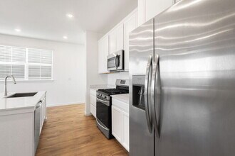 17319 E 95th Pl in Commerce City, CO - Building Photo - Building Photo