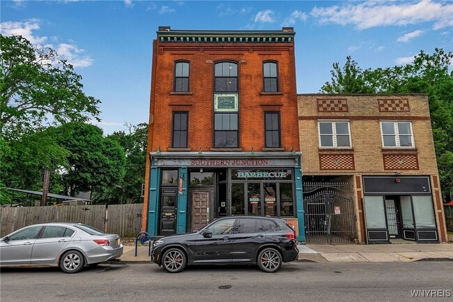 property at 367 Connecticut St