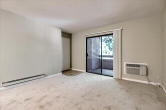 2250 Monroe St in Santa Clara, CA - Foto de edificio - Building Photo