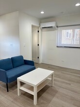 1025 N Harlem Ave, Unit c in Oak Park, IL - Building Photo - Building Photo