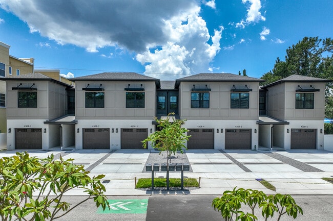 4308 W Gray St in Tampa, FL - Building Photo - Building Photo