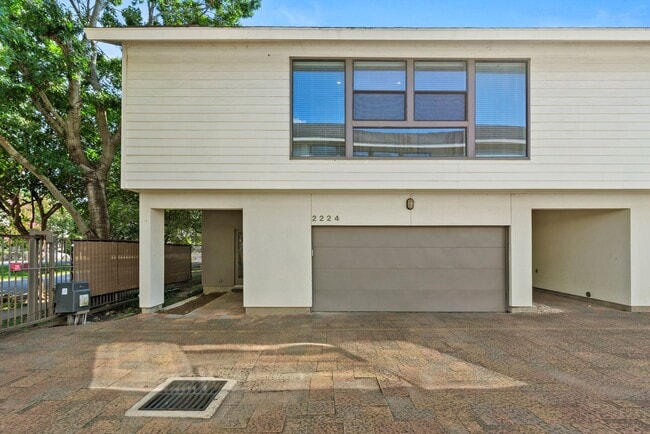 property at 2224 Bastrop St