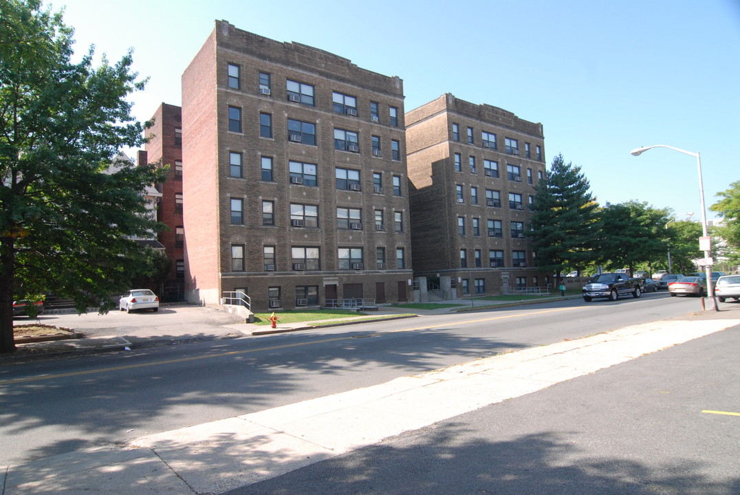 Rosa Parks Apartments in Paterson, NJ - Building Photo