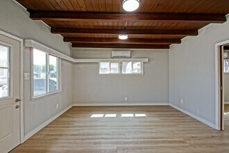 1534 Mathews Ave in Manhattan Beach, CA - Building Photo - Building Photo