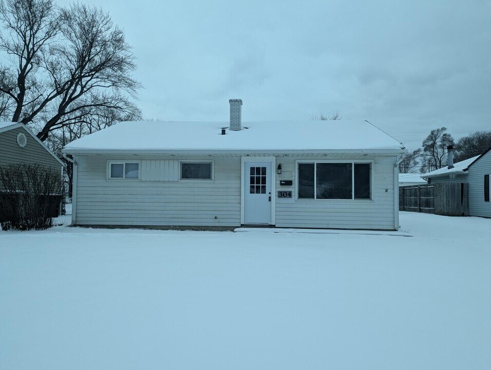 304 Teri St in South Bend, IN - Building Photo