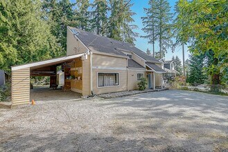 2342 NE 145th St in Shoreline, WA - Building Photo - Building Photo