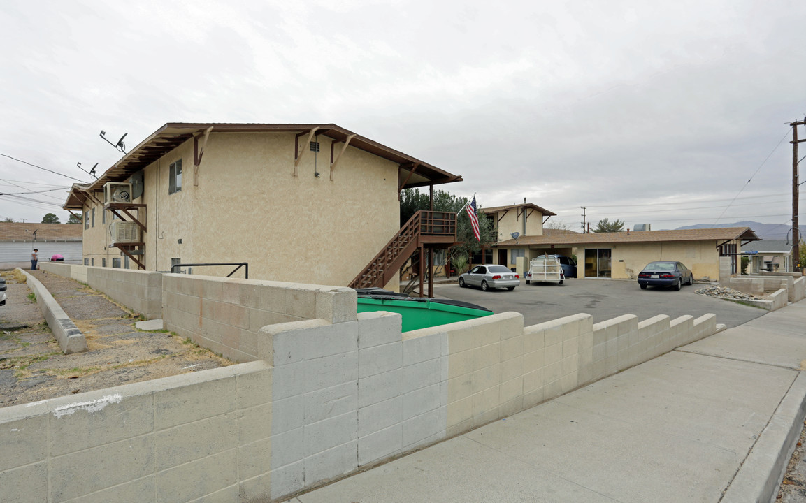 Buena Vista Apartments in Barstow, CA - Building Photo