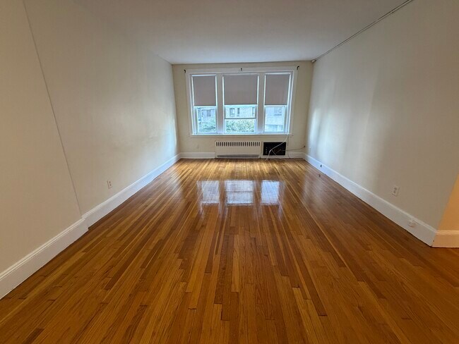 306 Tappan St, Unit 103 in Brookline, MA - Building Photo - Building Photo