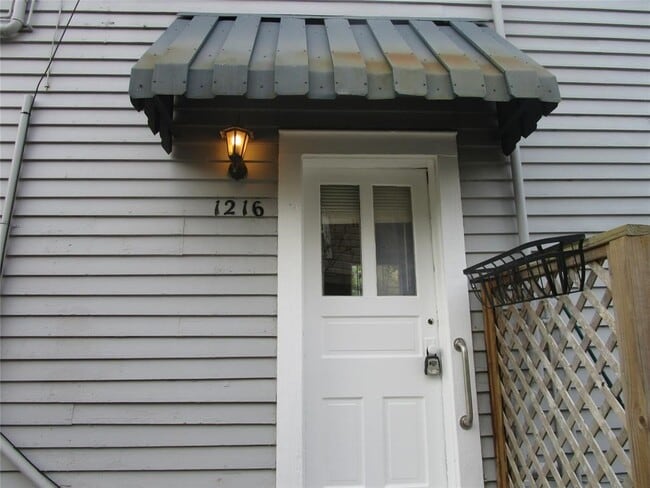 1216 Post Office Rear St in Galveston, TX - Building Photo - Building Photo