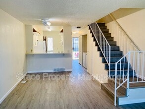 2224 S Jasper Way in Aurora, CO - Building Photo - Building Photo