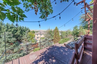 4895 Santa Barbara Ave in Sparks, NV - Building Photo - Building Photo