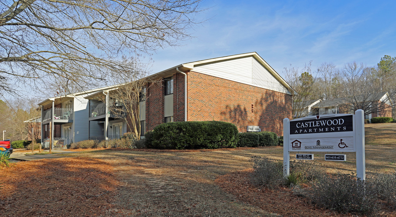 Castlewood Apartments in Winnsboro, SC - Building Photo