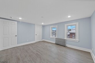 6 1st Ave in Raritan, NJ - Building Photo - Building Photo