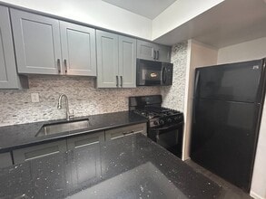 1902 Barnes Ave in Bronx, NY - Building Photo - Building Photo