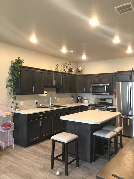 9026 W Ark Pl in Sioux Falls, SD - Building Photo
