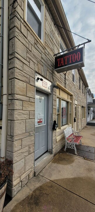 27 S 5th St in Columbia, PA - Building Photo