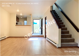 2522 NE 195th St in Lake Forest Park, WA - Building Photo - Building Photo