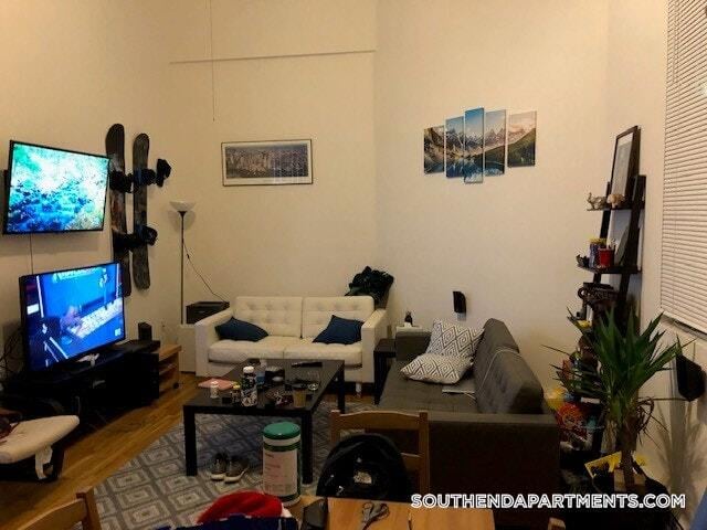 168 Northampton St, Unit 2 in Boston, MA - Foto de edificio - Building Photo