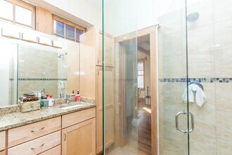 1048 N Oakley Blvd in Chicago, IL - Building Photo - Building Photo