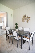 9825 Mantova Dr in Wellington, FL - Building Photo - Building Photo