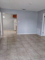 1120 W Shilo Dr in Baker, LA - Building Photo