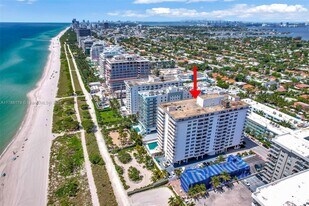 9225 Collins Ave in Surfside, FL - Building Photo