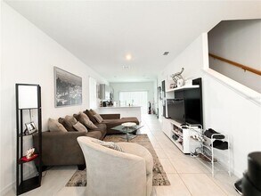 2033 Viewfinder St in Kissimmee, FL - Building Photo - Building Photo