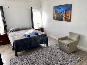 6313 S Victoria Ave, Unit 6313 in Los Angeles, CA - Building Photo - Building Photo