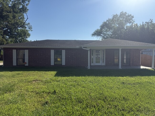 property at 1028 Madeline Blvd E