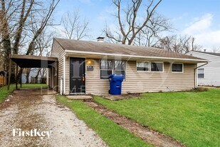 4622 Karen Dr, Unit B-411 in Lawrence, IN - Building Photo
