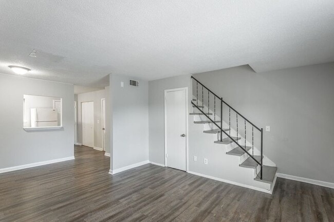 property at 4405 Delashmitt Rd