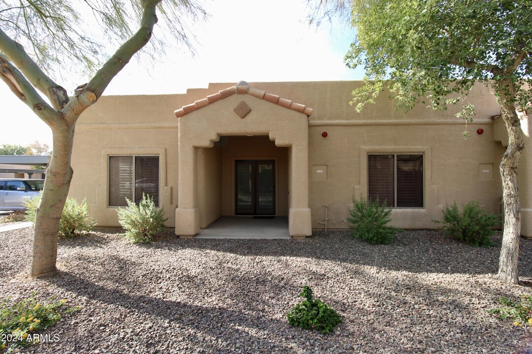 8800 N 107th Ave in Peoria, AZ - Building Photo